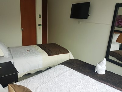 Habitación Triple - Hotel Santa Mónica - Fusagasuga, Cundinamarca - image - 3